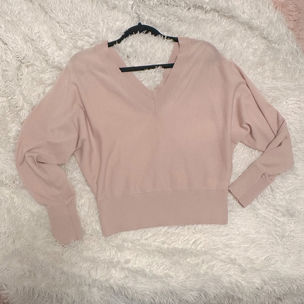 Express v-neck light sweater top. Light pink. Size M worn once